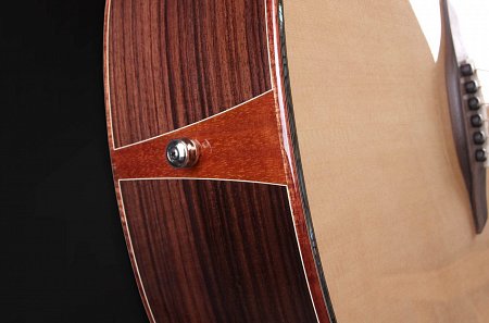 FURCH Red OOM-SR Акустическая гитара с кейсом купить в Москве: цены, доставка, фото FURCH Red OOM-SR Акустическая гитара с кейсом купить в Москве: цены, доставка, фото