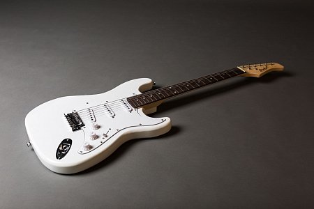 Электрогитара ROCKET ST-01/WH 39" купить в Москве: цены, доставка, фото Электрогитара ROCKET ST-01/WH 39" купить в Москве: цены, доставка, фото