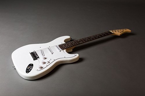 Электрогитара ROCKET ST-01/WH 39" купить в Москве: цены, доставка, фото Электрогитара ROCKET ST-01/WH 39" купить в Москве: цены, доставка, фото