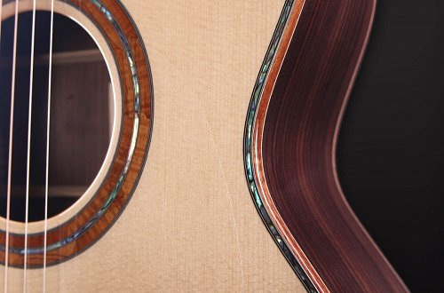 FURCH Red OM-SR Акустическая гитара с кейсом купить в Москве: цены, доставка, фото FURCH Red OM-SR Акустическая гитара с кейсом купить в Москве: цены, доставка, фото