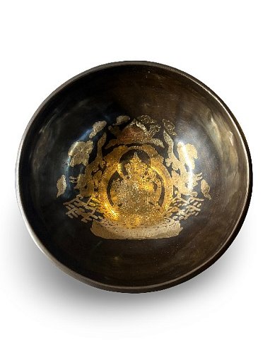 Кованая поющая чаша Carving с божеством SBBC-PR 23 см купить в Москве: цены, доставка, фото Кованая поющая чаша Carving с божеством SBBC-PR 23 см купить в Москве: цены, доставка, фото