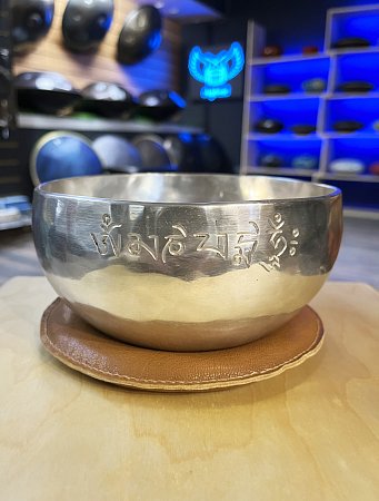 Тибетская поющая чаша кованая SBSUN Moon 14,5 см купить в Москве: цены, доставка, фото Тибетская поющая чаша кованая SBSUN Moon 14,5 см купить в Москве: цены, доставка, фото