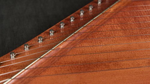 Гусли 18 струнные Финист Шлемовидные купить в Москве: цены, доставка, фото Гусли 18 струнные Финист Шлемовидные купить в Москве: цены, доставка, фото