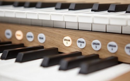 Johannus LiVE Series LiVE II - T купить в Москве: цены, доставка, фото Johannus LiVE Series LiVE II - T купить в Москве: цены, доставка, фото