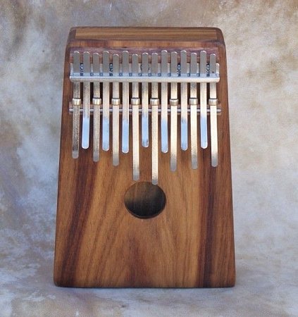 Калимба HUGH TRACEY KBR-717 African-Tuned со звукоснимателем купить в Москве: цены, доставка, фото
