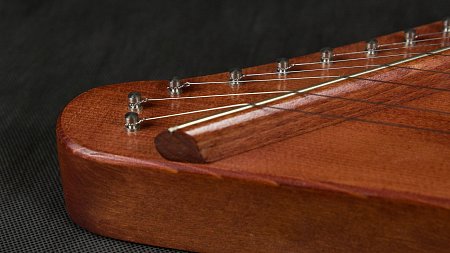 Гусли 18 струнные Финист Шлемовидные купить в Москве: цены, доставка, фото Гусли 18 струнные Финист Шлемовидные купить в Москве: цены, доставка, фото