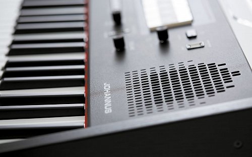 Johannus ONE Series ONE купить в Москве: цены, доставка, фото Johannus ONE Series ONE купить в Москве: цены, доставка, фото