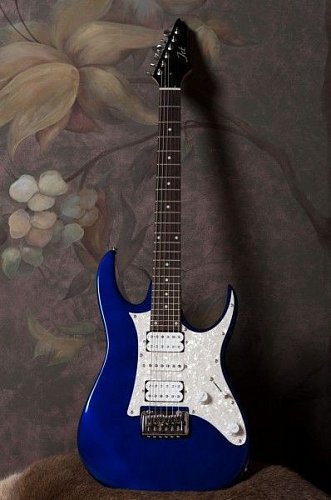 Электрогитара JET UAE 550 MBL купить в Москве: цены, доставка, фото Электрогитара JET UAE 550 MBL купить в Москве: цены, доставка, фото