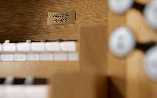 Johannus ECCLESIA Series Ecclesia D450 + Speakers купить в Москве: цены, доставка, фото Johannus ECCLESIA Series Ecclesia D450 + Speakers купить в Москве: цены, доставка, фото