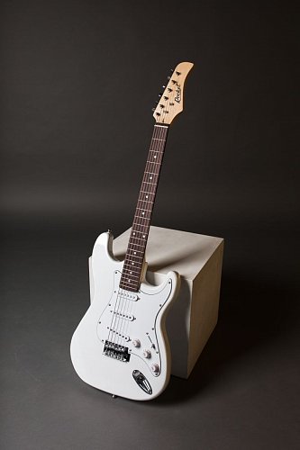 Электрогитара ROCKET ST-01/WH 39" купить в Москве: цены, доставка, фото Электрогитара ROCKET ST-01/WH 39" купить в Москве: цены, доставка, фото