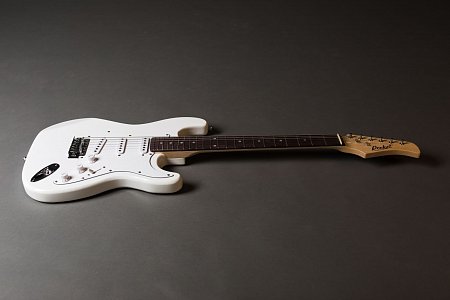 Электрогитара ROCKET ST-01/WH 39" купить в Москве: цены, доставка, фото Электрогитара ROCKET ST-01/WH 39" купить в Москве: цены, доставка, фото