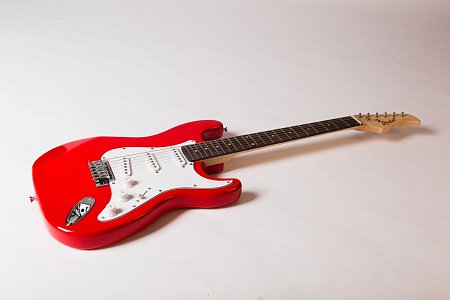 Электрогитара ROCKET ST-01/RD 39" купить в Москве: цены, доставка, фото Электрогитара ROCKET ST-01/RD 39" купить в Москве: цены, доставка, фото